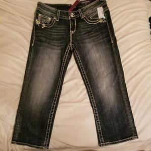 Vigoss Capris Brand NWT